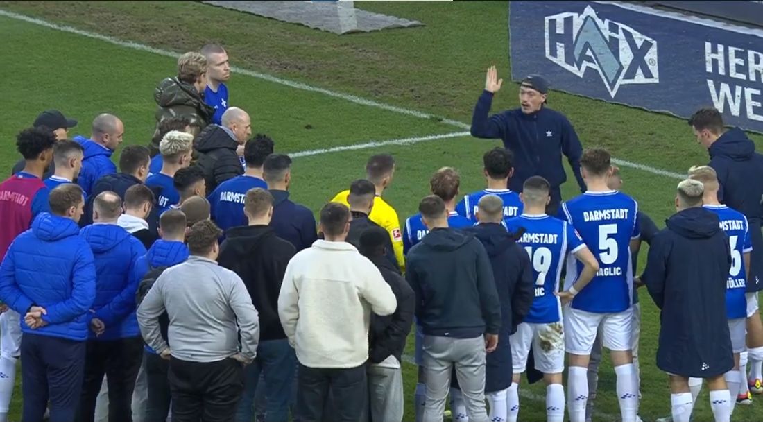 Torcedor do Darmstadt dá bronca nos jogadores