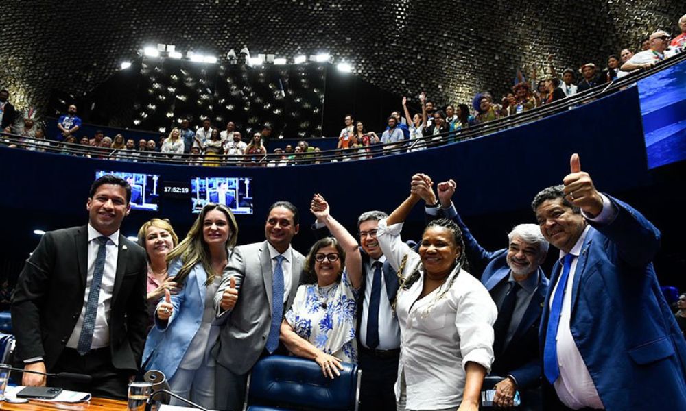 A ministra da Cultura Margareth Menezes acompanhou a votação da matéria no plenário