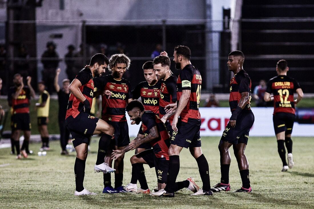 Primeiro gol do Sport foi mrcado por Romarinho, com assistência de Zé Roberto