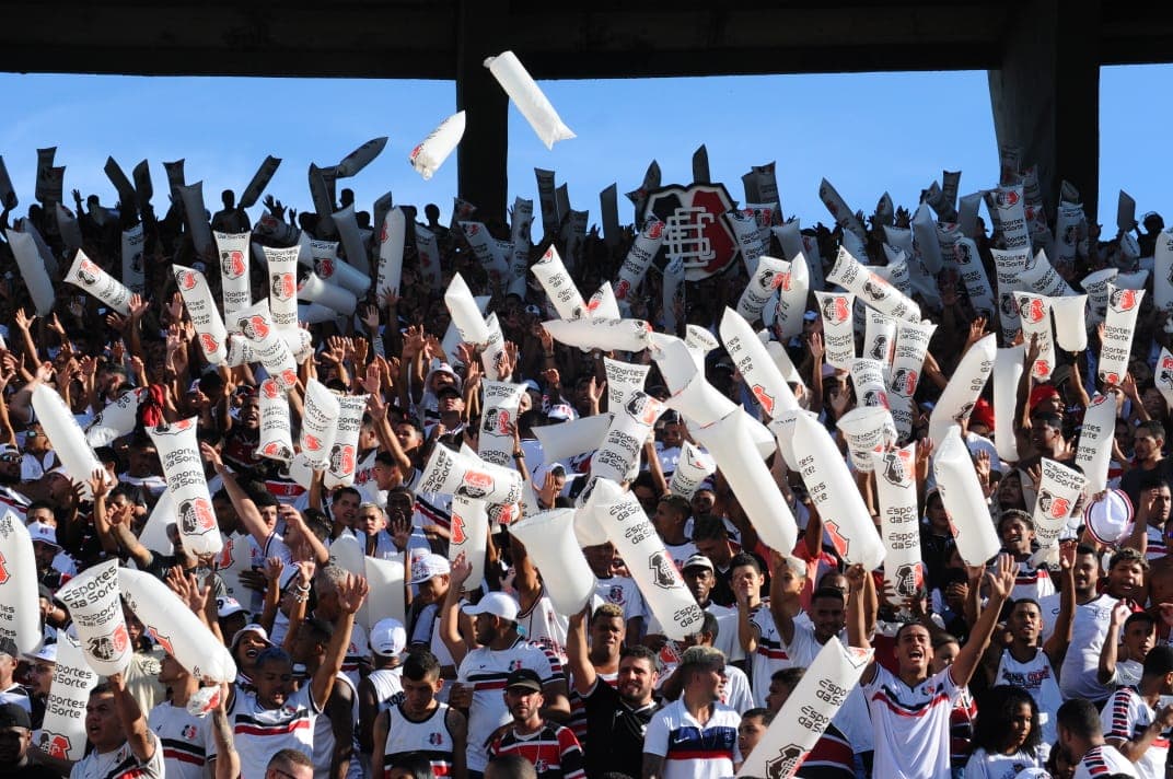 Torcida do Santa Cruz no Arruda 