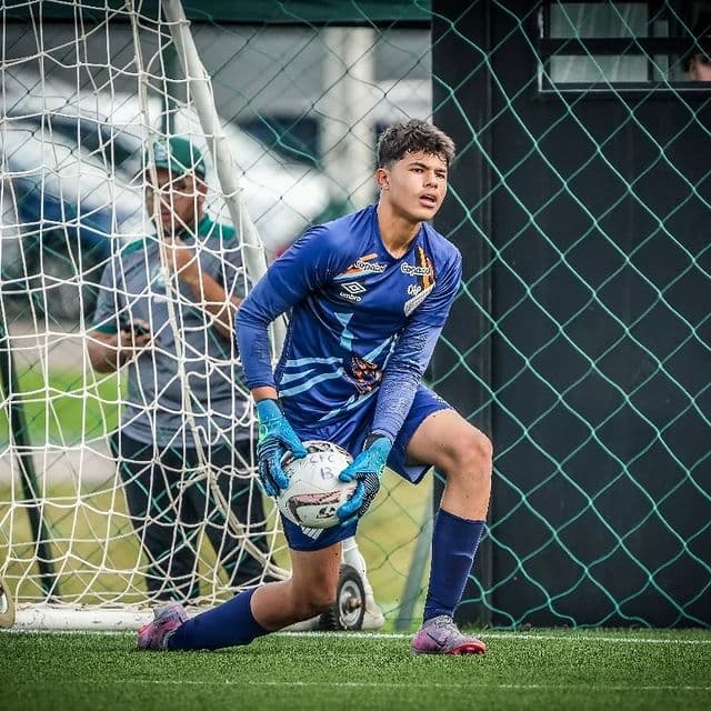 Bruninho Samudio tem contrato assinado com o Athletico-PR 