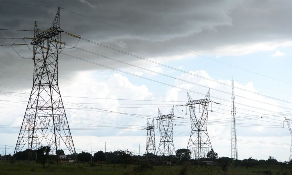 Com apagão cibernético, algumas distribuidoras de energia relataram problemas