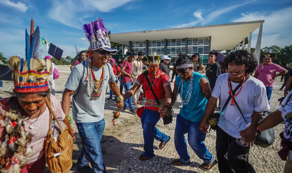 A aprovação da lei pelo Congresso ocorreu após a decisão do Supremo, em setembro do ano passado, que derrubou o marco temporal