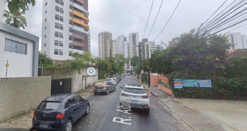 Rua Albino Meira, em Parnamirim