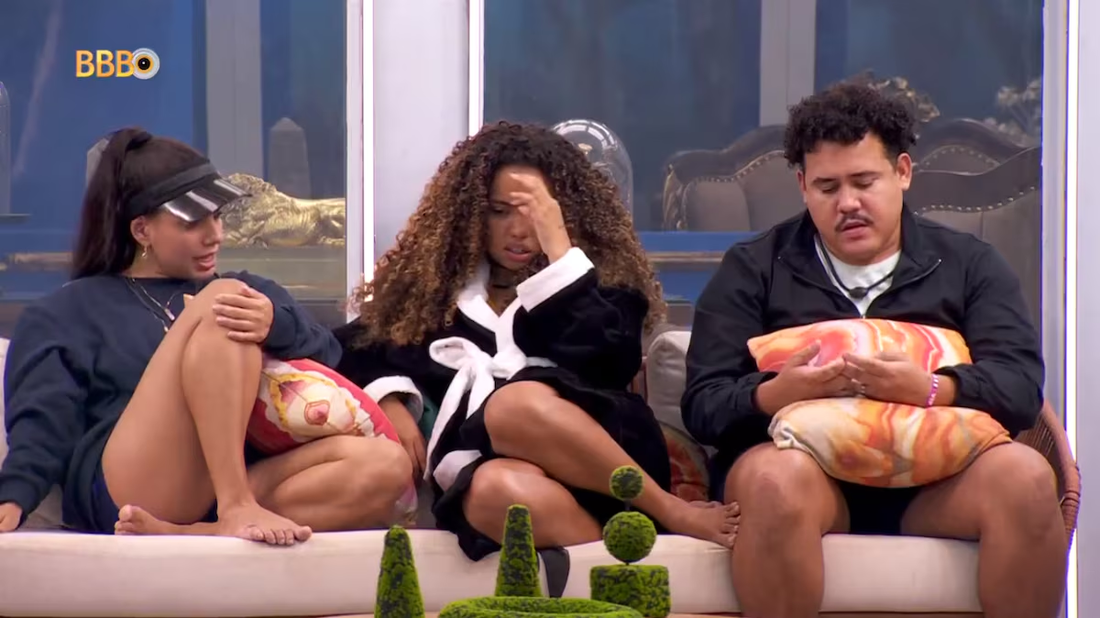 Fernanda, Pitel e Lucas Henrique conversando nesta madrugada no BBB 24