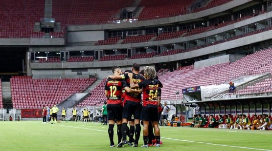 Jogadores do Sport na Arena de Pernambuco