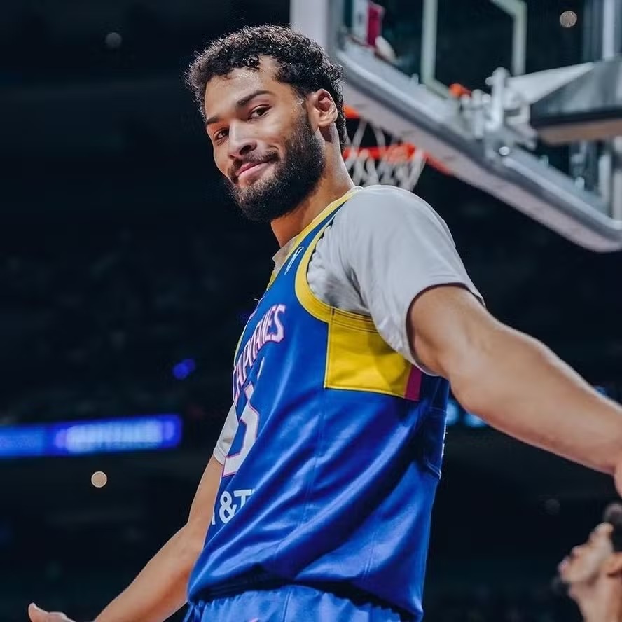 Mãozinha Pereira, brasileiro que assinou contrato de dez dias com o Memphis Grizzlies na NBA 