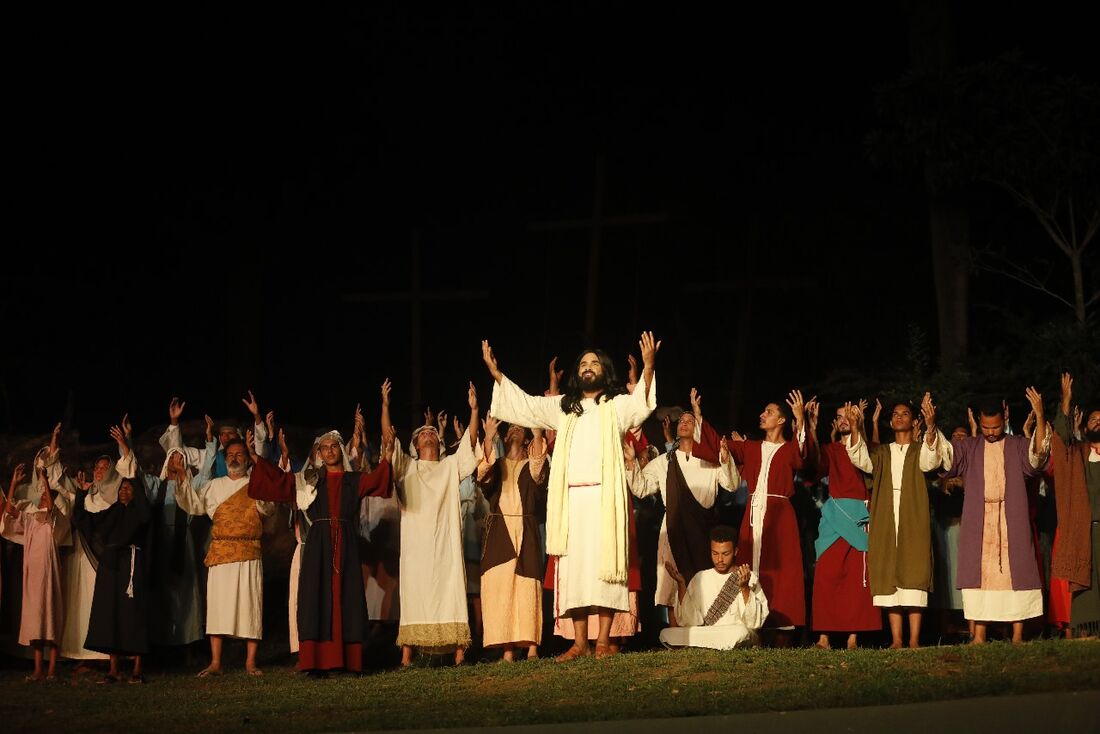 Cena do espetáculo da Paixão de Cristo de Paudalho