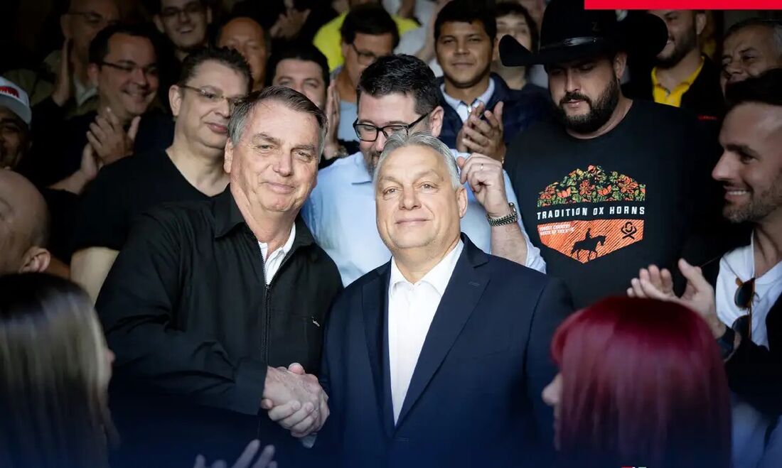 Ex-presidente Jair Bolsonaro, ao lado do primeiro-ministro da Hungria, Viktor Orbán