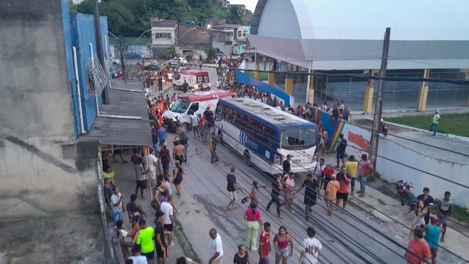 Atropelamento deixa mortos e feridos durante procissão em Jaboatão dos Guararapes