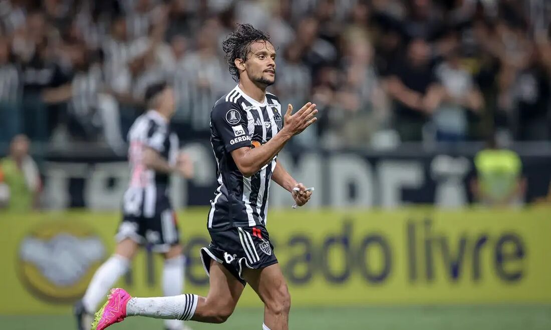 Gustavo Scarpa foi um dos autores do gol do Galo