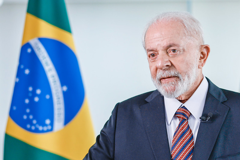 Presidente Lula caiu em casa queda em casa e sofreu um ferimento na região da nuca