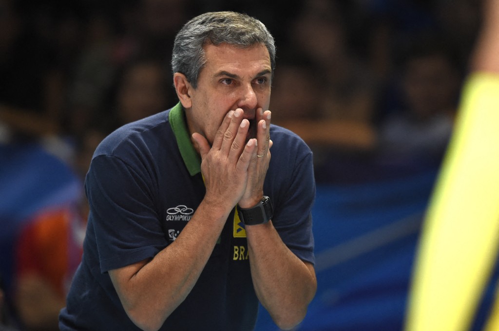 José Roberto Guimarães, treinador da seleção feminina de vôlei