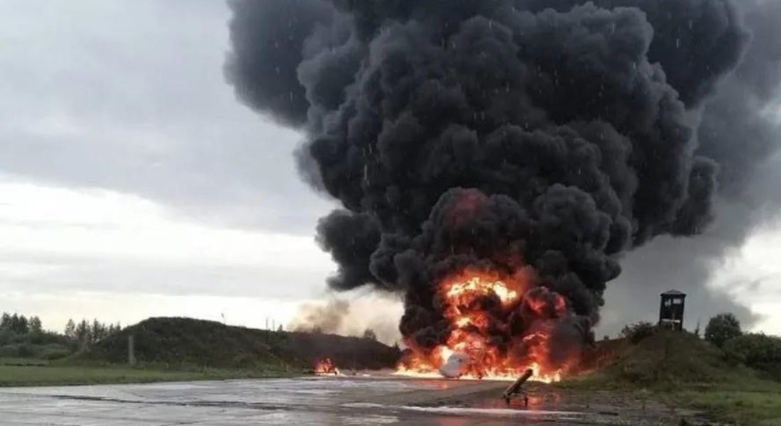 Drone ucraniano destrói bombardeiro supersônico russo, em São Petersburgo