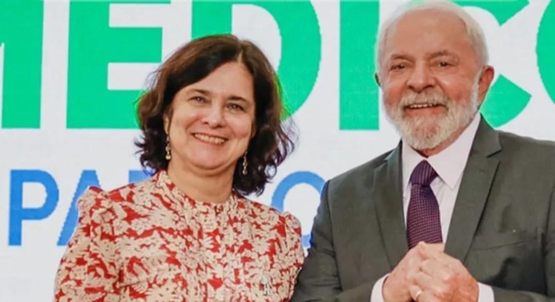 A ministra da Saúde, Nísia Trindade, e o presidente Lula