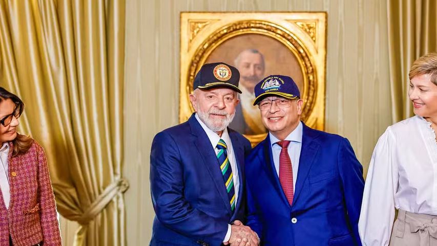 O presidente Lula e o presidente colombiano Gustavo Petro em Bogotá 