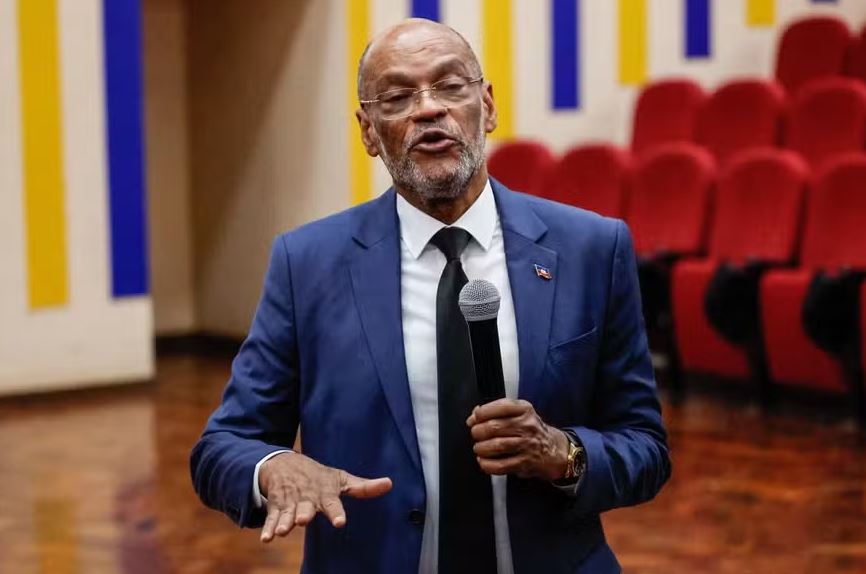 Premier do Haiti, Ariel Henry, discursa em universidade no Quênia