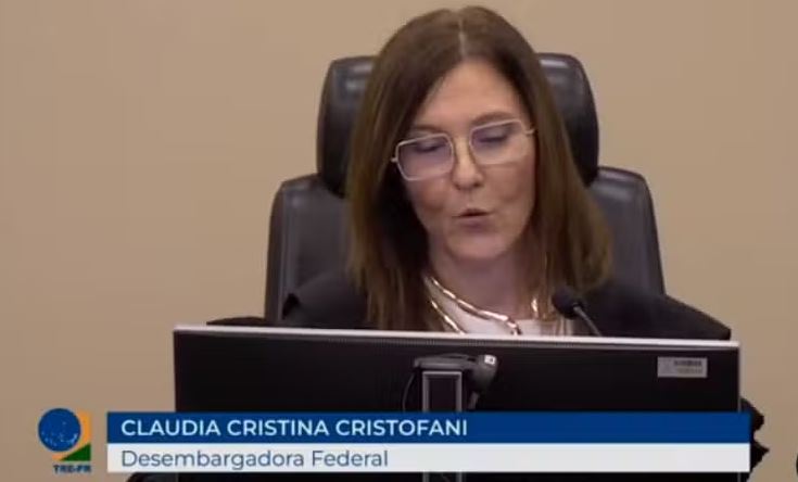 A desembargadora eleitoral do TRE-PR Claudia Cristina Cristofani 