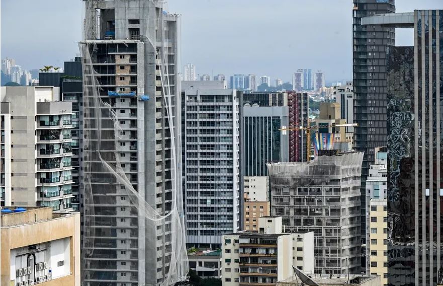 Construções em São Paulo: governo quer deslanchar crédito 