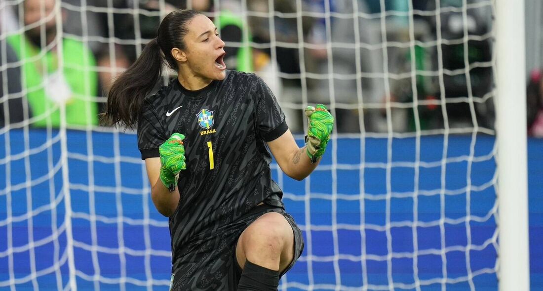 Lorena, goleira da Seleção Brasileira 