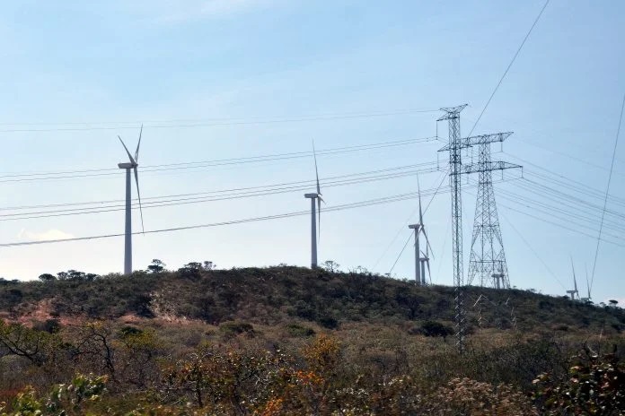 A regulamentação desse tópico vinha sendo discutida em conjunto com a Agência Nacional de Telecomunicações (Anatel).