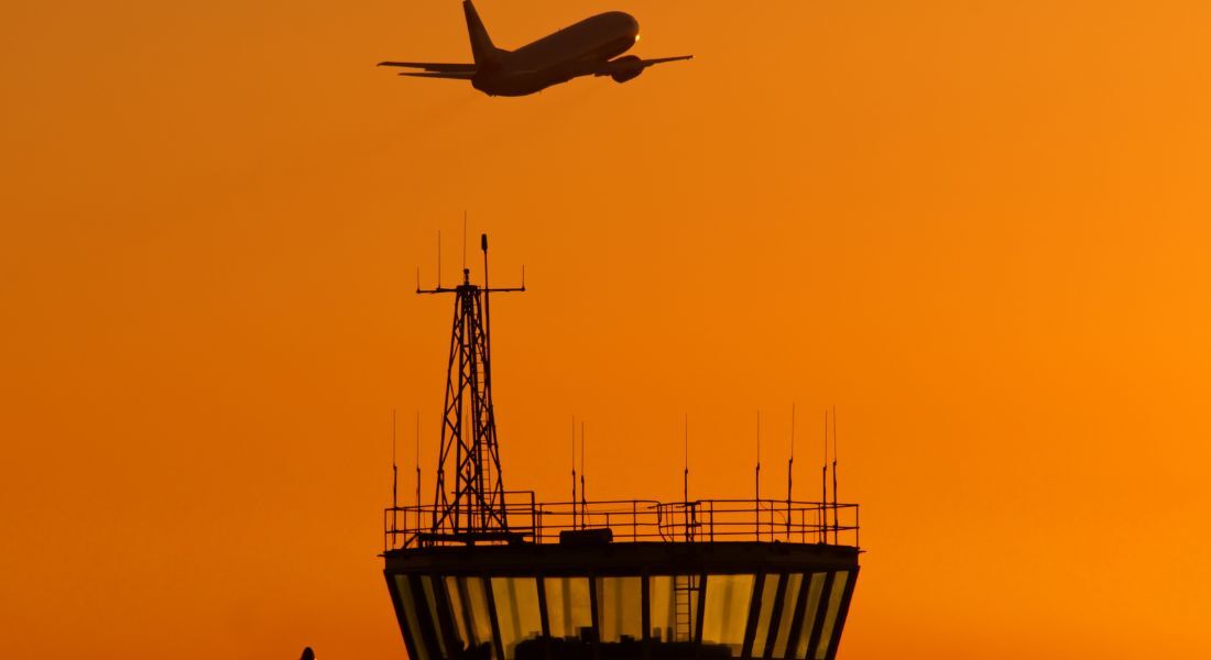 Greve de controladores aéreos da França vai provocar cancelamento de voos