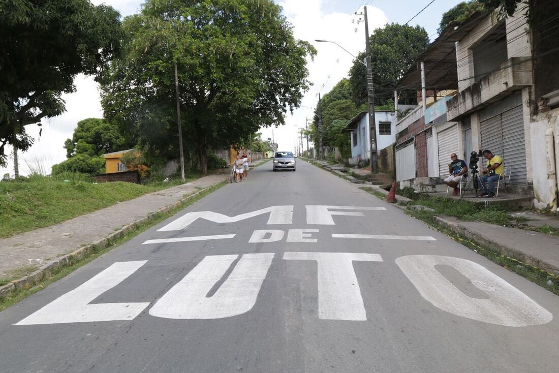 Ônibus desceu a ladeira do Adelaide, em Marcos Freire, e atingiu dezenas de pessoas