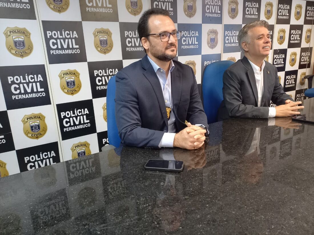 Delegado de Goiana, Felipe Pinheiros, e o delegado Seccional de Goiana, Jean Rockfeller