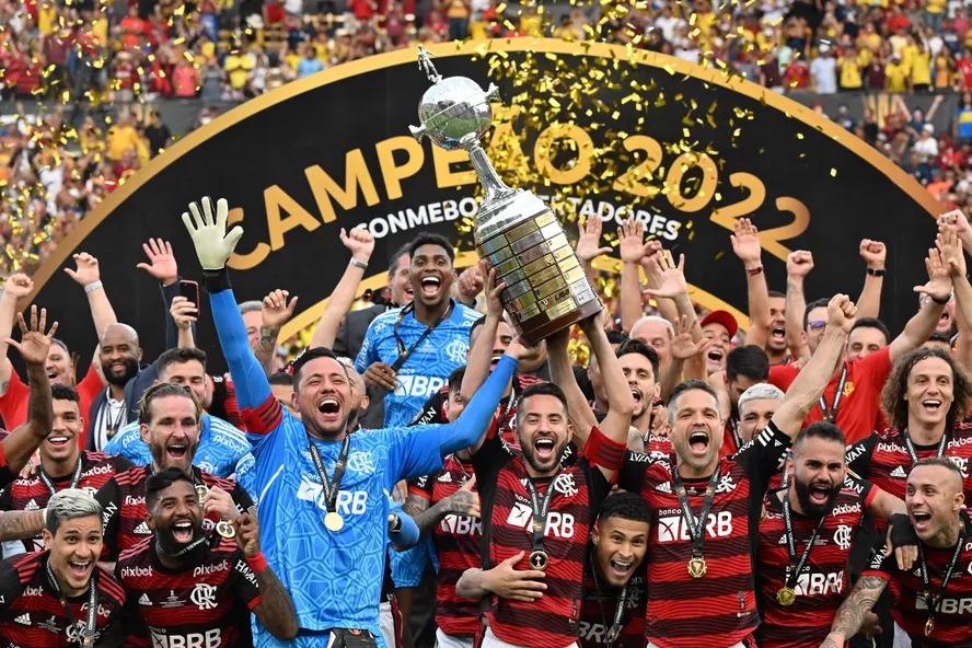 Jogadores do Flamengo comemoram título da Libertadores 