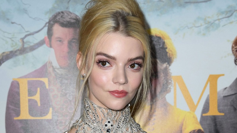 Nesta semana, a atriz Anya Taylor-Joy revelou detalhes do seu "casamento secreto" 