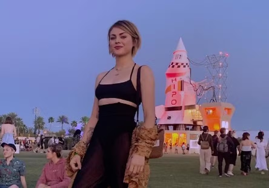 Filha de Kurt Cobain e Courtney Love, Frances Bean herdou fortuna, casou duas vezes e superou vícios