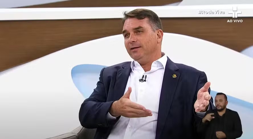 O senador Flávio Bolsonaro (PL-RJ), em entrevista ao programa Roda Viva, da TV Cultura 