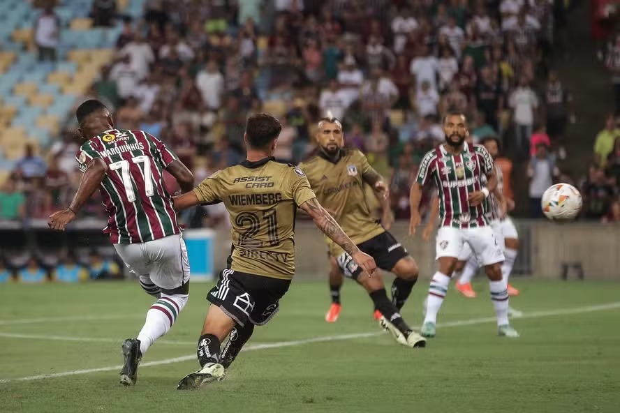 Marquinhos em Fluminense x Colo-Colo 