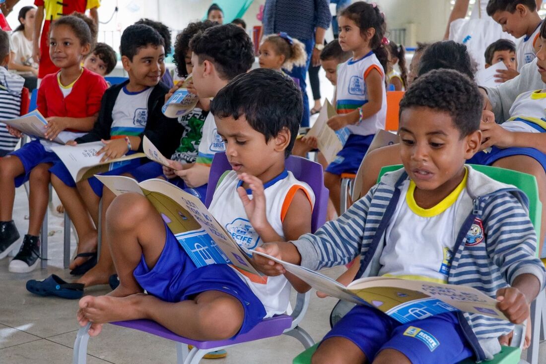 Alunos da rede municipal de ensino do Recife