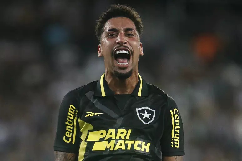 Kauê, jogador do Botafogo 