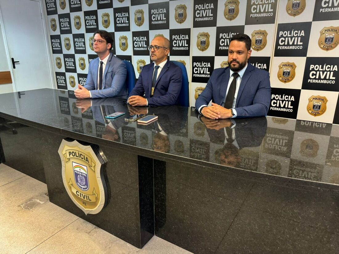 Delegado Breno Maia, titular da 1a DECCOR - Delegqlacia de Repressão à Corrupção e ao Crime Organizado; delegado Ivaldo Pereira, gestor da Diresp; e o delegado Paulo Furtado, gestor do DRACCO