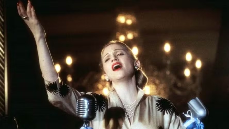 Madonna em cena de 'Evita' (1996) 