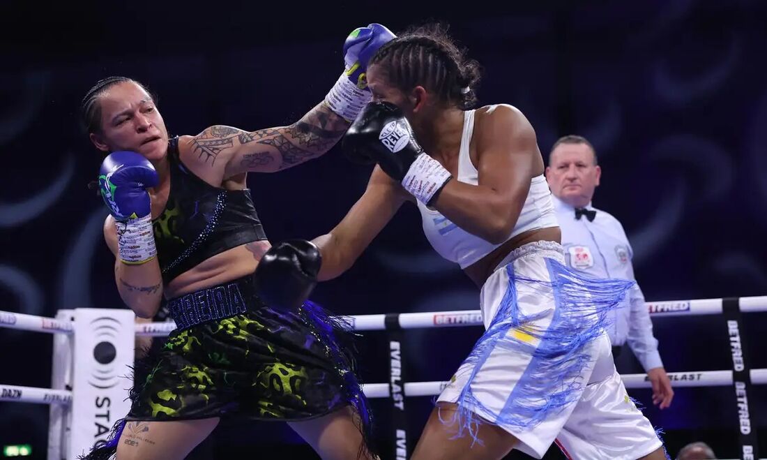 Bia Ferreira é campeã mundial no boxe profissional 