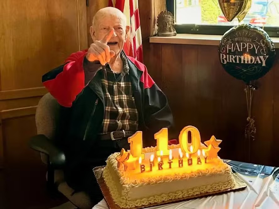 Com 110 anos, americano compartilha os 6 segredos da longevidade