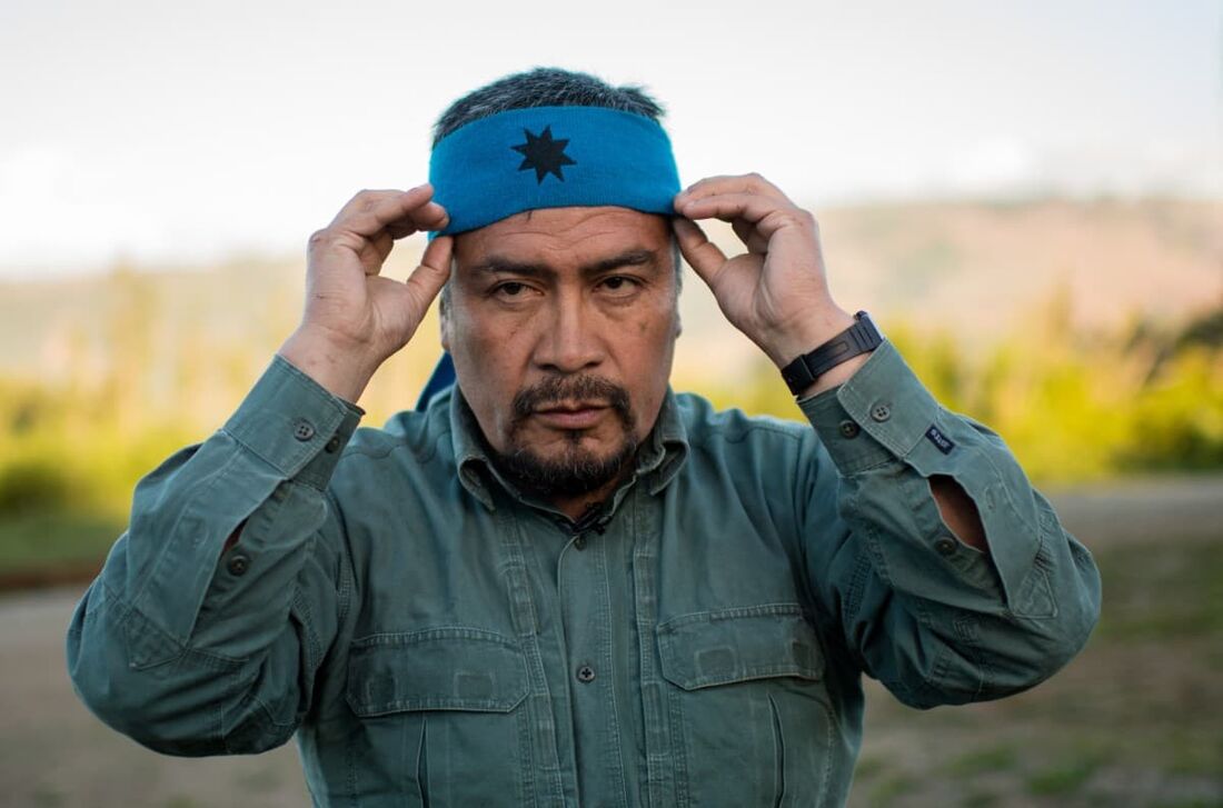 Hector Llaitul, líder da Coordenadora Arauco-Malleco (CAM), uma das organizações radicais de defesa Mapuche, em Temuco, Chile