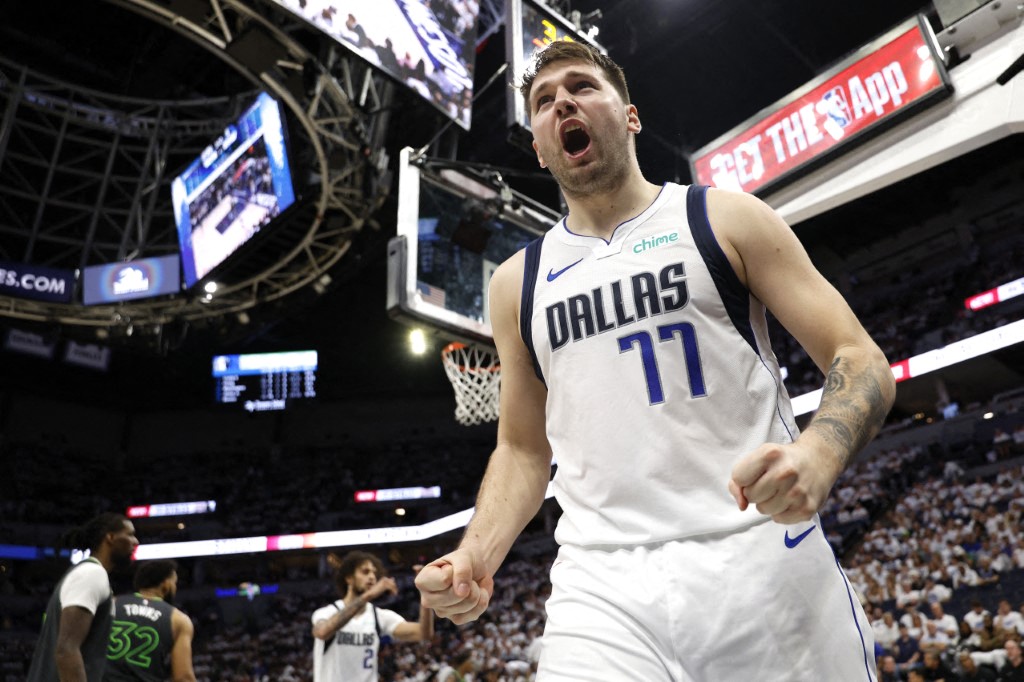 Mavericks vencem e avançam à final da NBA