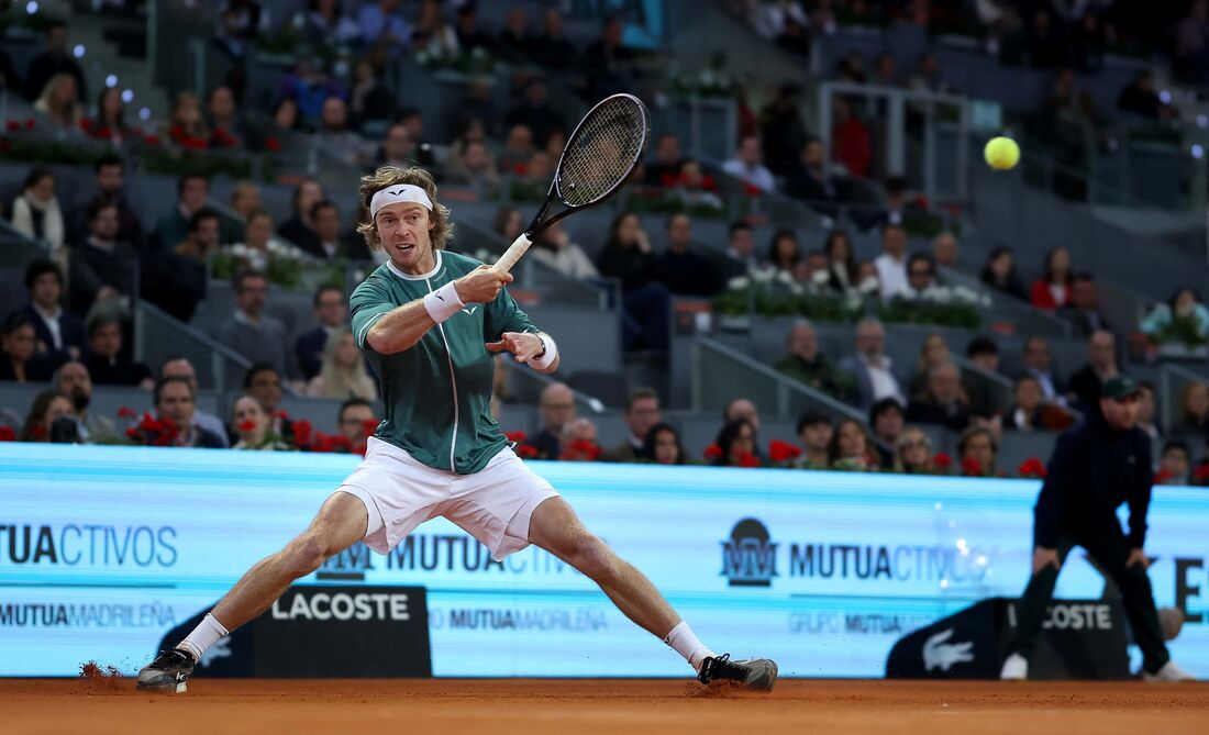 Andrey Rublev venceu Carlo Alcaraz 