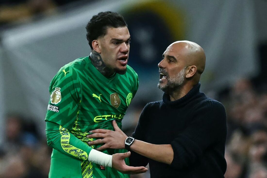 Ederson foi substituído no meio do segundo tempo 