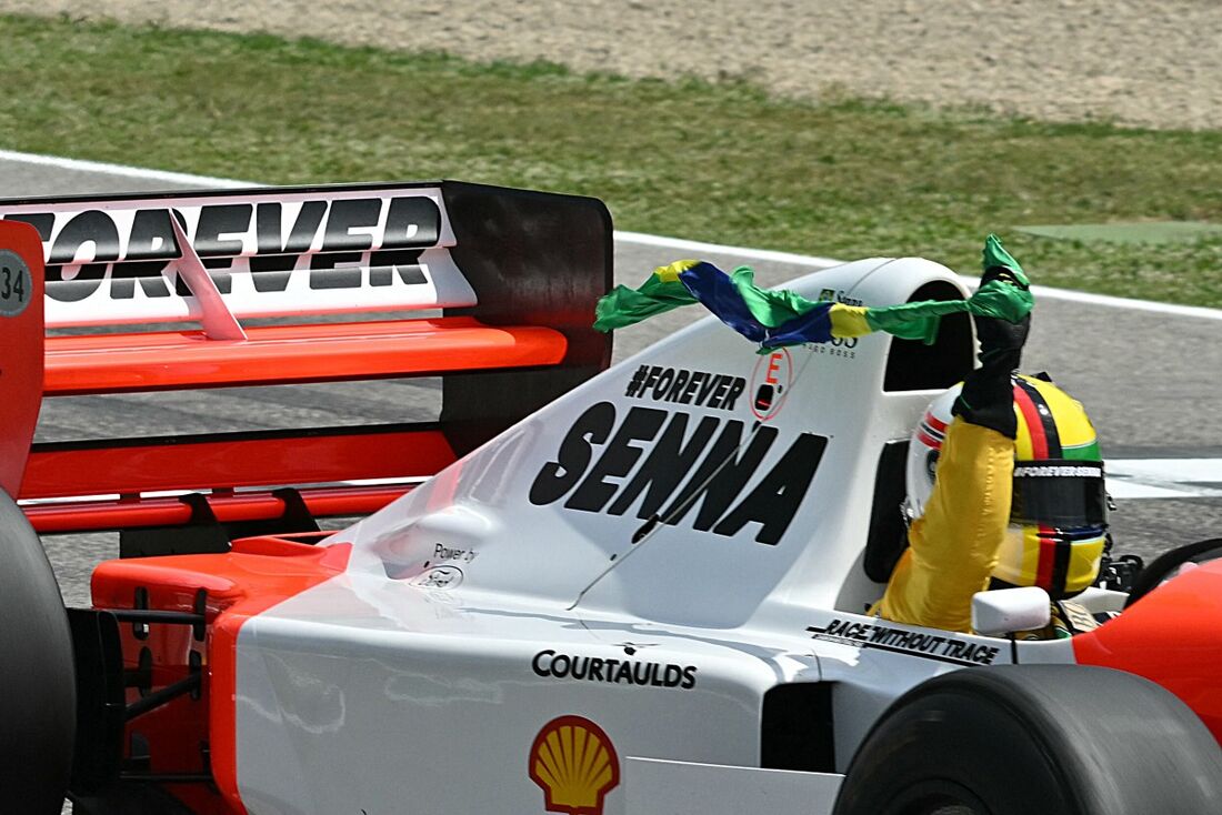 Vettel faz tributo a Ayrton Senna no GP da Itália