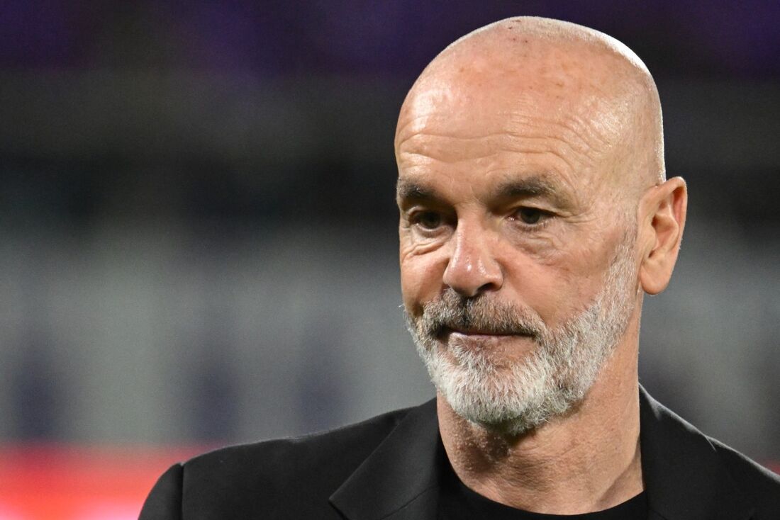 Stefano Pioli se despede do Milan após cinco anos