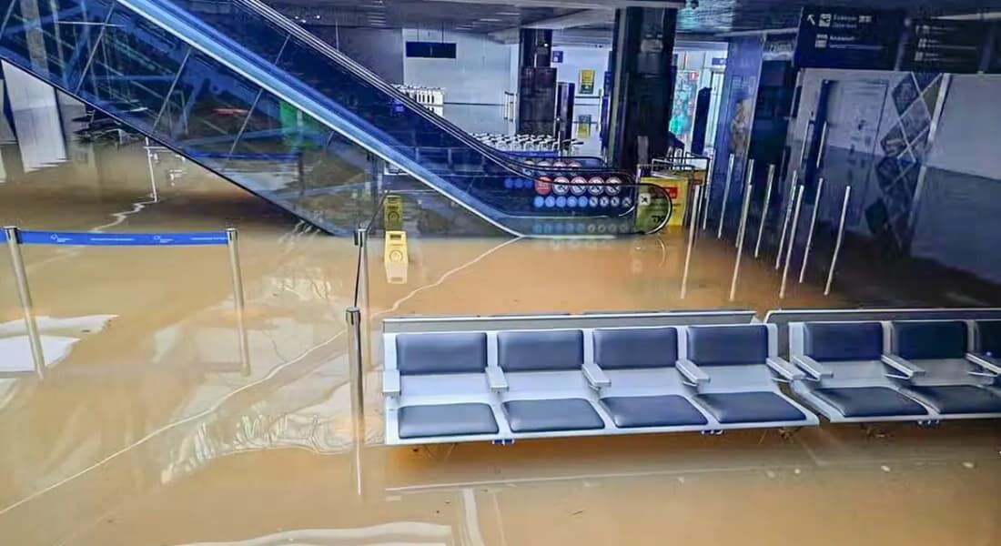 Aeroporto Salgado Filho, em Porto Alegre, alagado