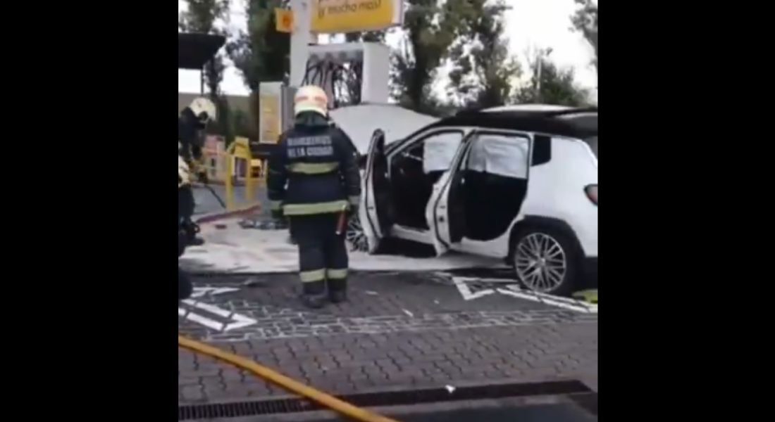 Alcoolizado, jogador bate carro em posto após celebração por título argentino