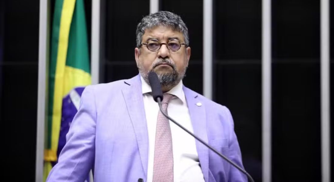 O deputado federal Washington Quaquá, no plenário da Câmara