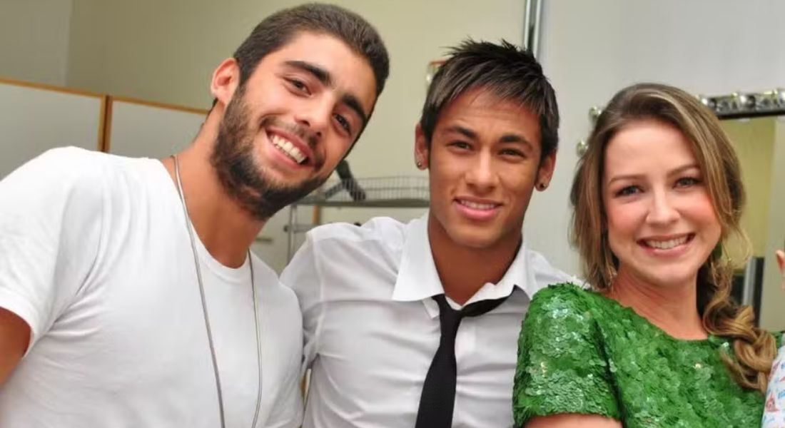 Pedro Scooby, Neymar e Luana Piovani, juntos, nos bastidores do programa 'Domingão do Faustão', em 2012