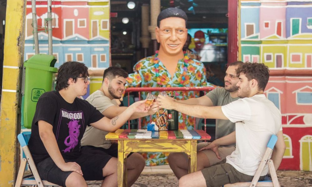 Banda pernambucana Mangroov lança o primeiro EP, chamado de ''Quem Não Dá É Pirangueiro''